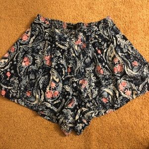 Floral flow shorts size 2